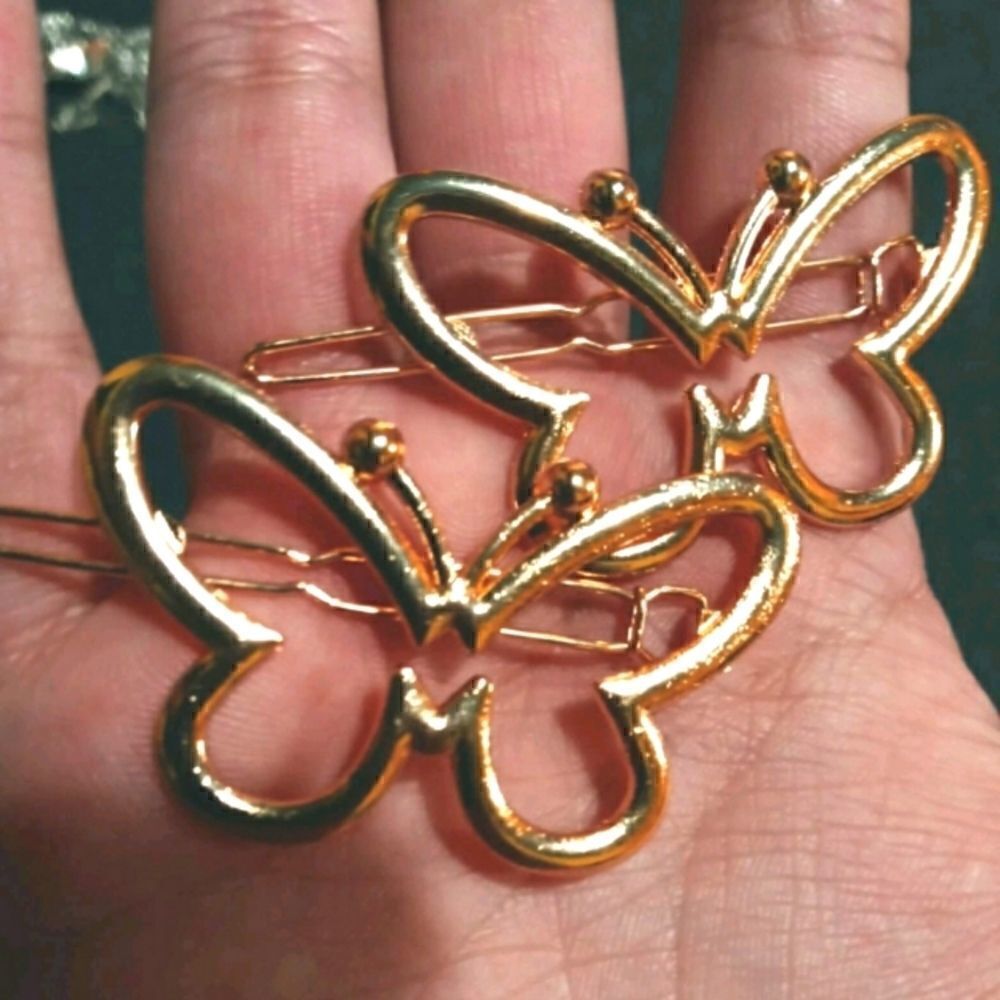 Gold Butterfly Hair Clips 2pc - Picture 3 of 4
